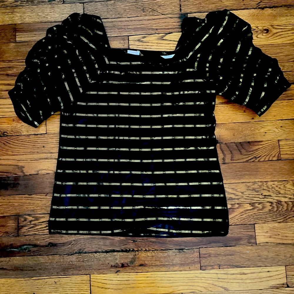 RARE vintage Tahari 80’s style black silk top with amazing ruched puff sleeves